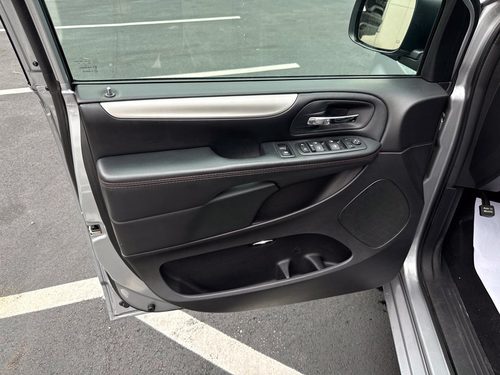 Used 2019 Dodge Grand Caravan GT FWD image 10