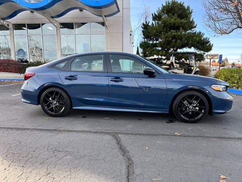 New 2026 Honda Civic Sport image 4