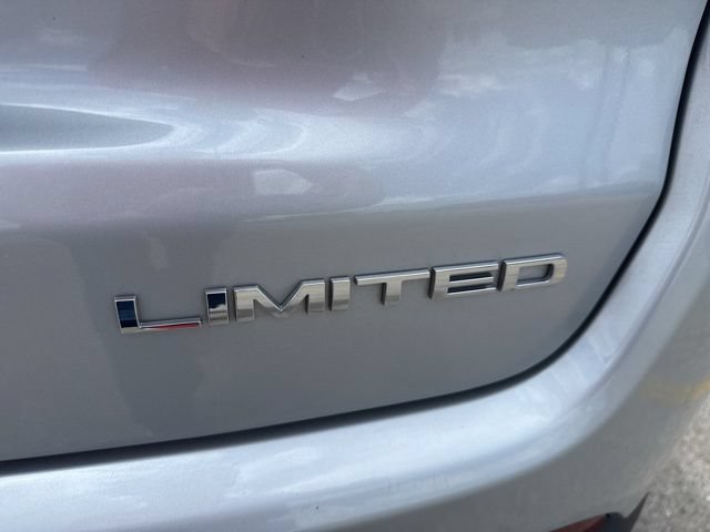 Used 2025 Jeep Compass Limited AWD/4WD image 12