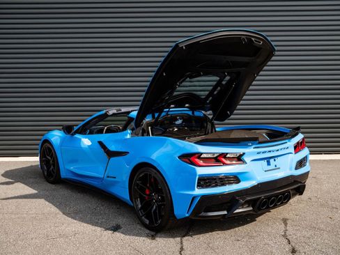 Used 2025 Chevrolet Corvette Z06 RWD image 25