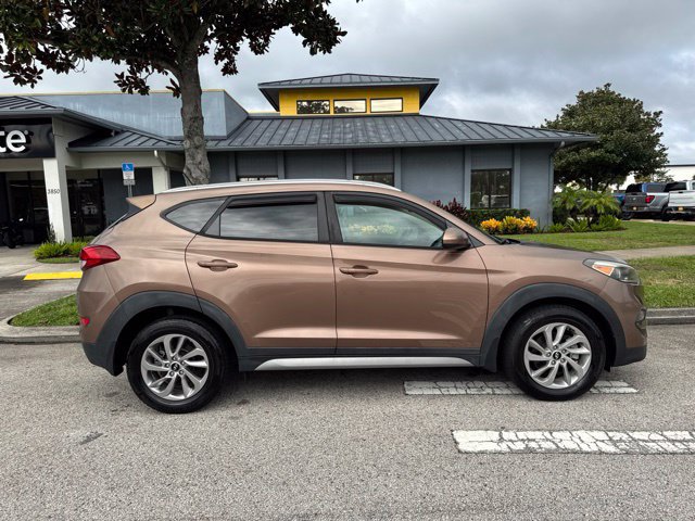 Used 2017 Hyundai Tucson SE w/ SE Popular Package 02 FWD image 8