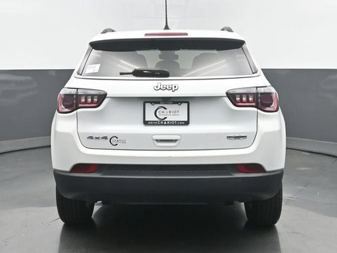 Used 2024 Jeep Compass Latitude AWD/4WD image 5
