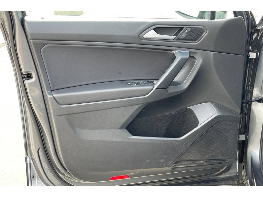 Used 2019 Volkswagen Tiguan SE AWD/4WD image 12