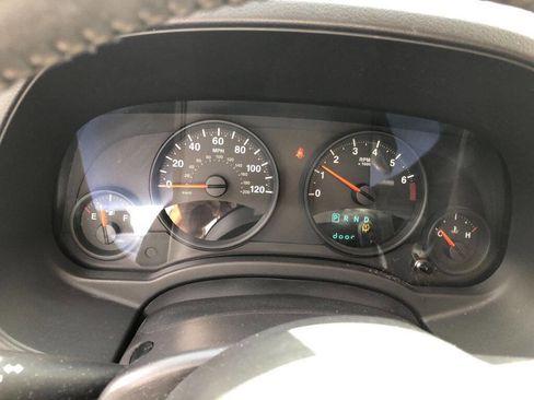 Used 2011 Jeep Compass Latitude image 12