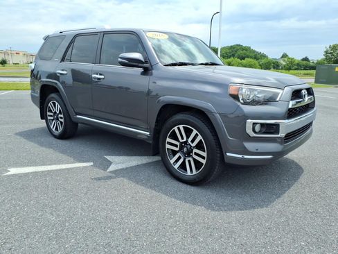 Used 2016 Toyota 4Runner Limited AWD/4WD image 3