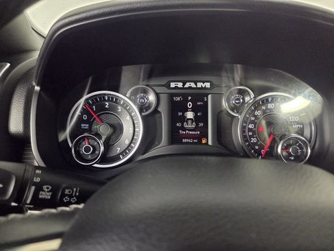 Used 2021 RAM 1500 Big Horn AWD/4WD image 15