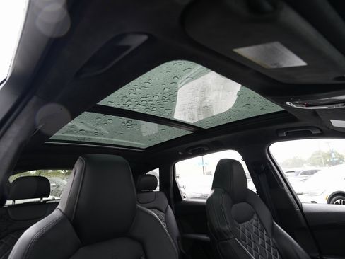 Used 2020 Audi SQ7 Prestige w/ Prestige Package image 28