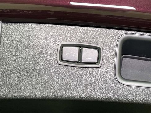 New 2026 Porsche Macan image 21