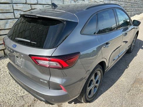 Used 2023 Ford Escape ST-Line w/ Tech Pack #1 AWD/4WD image 5