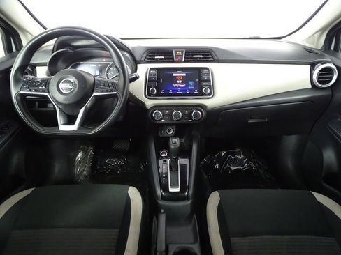 Used 2022 Nissan Versa SV w/ Trunk Package image 24