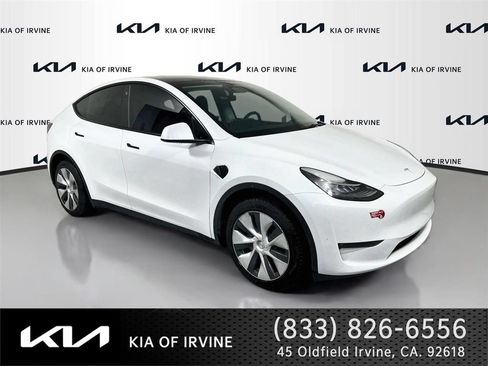 Used 2023 Tesla Model Y Long Range AWD/4WD image 1
