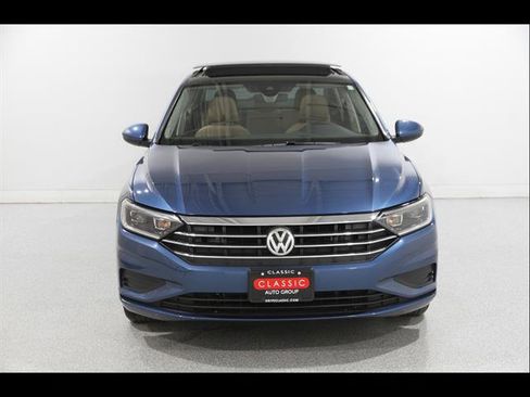 Used 2019 Volkswagen Jetta SEL image 2