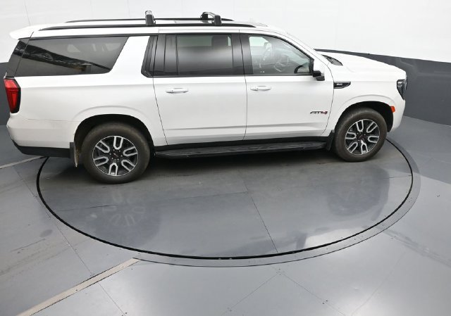 Used 2023 GMC Yukon XL AT4 AWD/4WD image 25