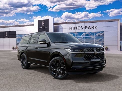 New 2027 Lincoln Navigator Reserve w/ Jet Appearance Package AWD/4WD image 4