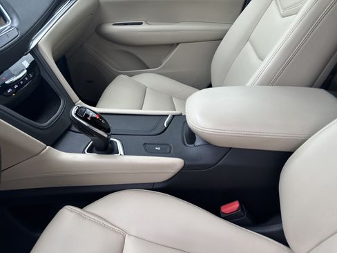 Used 2018 Cadillac XT5 Premium Luxury FWD image 23