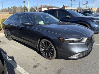 Used 2024 Honda Accord Touring video 2