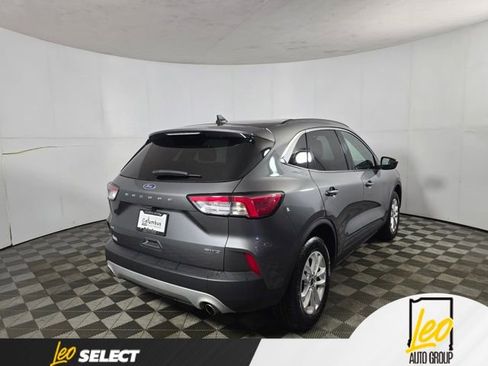 Used 2022 Ford Escape SE w/ Convenience Package AWD/4WD image 6