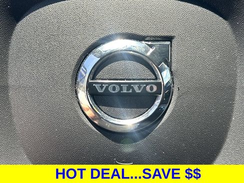 Used 2023 Volvo XC60 B5 Plus w/ Protection Package Premier AWD/4WD image 22