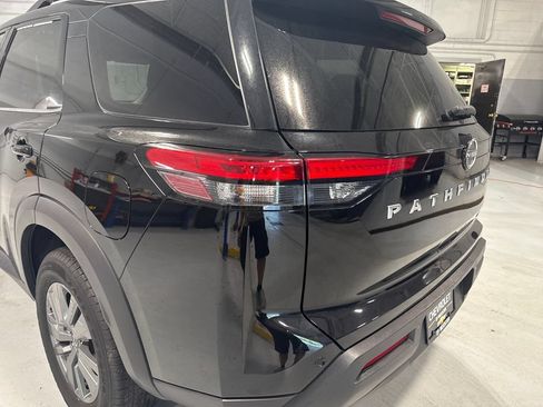 Used 2024 Nissan Pathfinder SV FWD image 53
