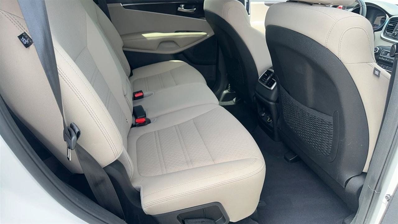 Used 2019 Kia Sorento FWD w/ LX Convenience Package image 25
