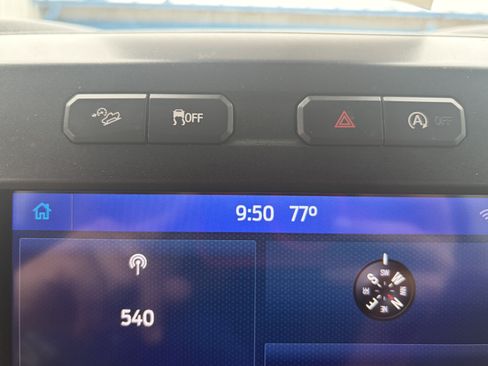 Used 2019 Ford F150 Lariat w/ FX4 Off-Road Package AWD/4WD image 18