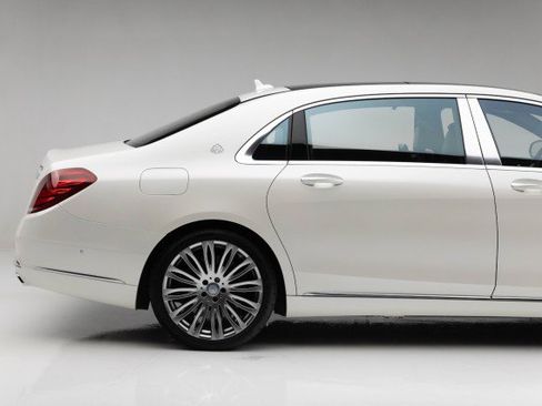 Used 2016 Mercedes-Benz Maybach S 600 image 21