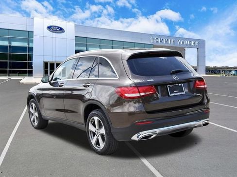 Used 2018 Mercedes-Benz GLC 300 4MATIC image 2