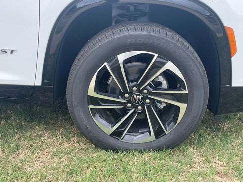 New 2026 Buick Enclave Sport Touring w/ Power Package FWD image 32