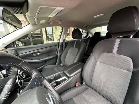 Used 2022 Nissan Sentra SV w/ Trunk Package FWD image 8