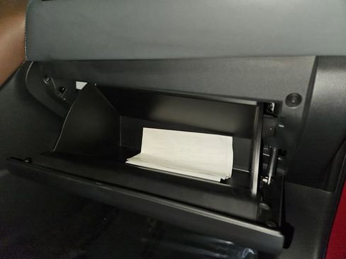 Used 2023 Toyota Venza Limited image 20