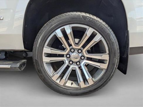 Used 2017 GMC Yukon Denali w/ Open Road Package AWD/4WD image 26