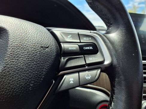 Used 2018 Honda Accord Touring image 29
