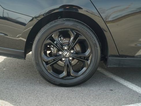 Used 2025 Honda Accord SE image 41