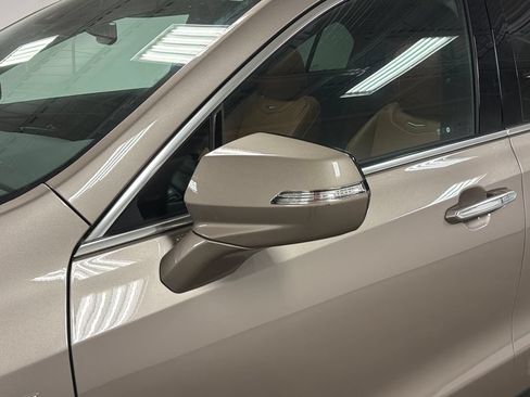 Used 2023 Cadillac XT4 Premium Luxury FWD image 12