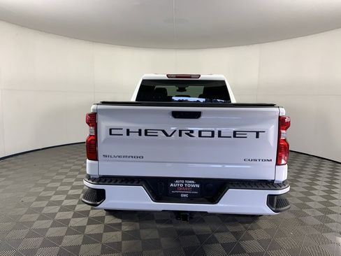 Used 2022 Chevrolet Silverado 1500 Custom image 8