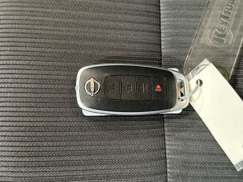 Used 2025 Nissan Sentra SV FWD image 32