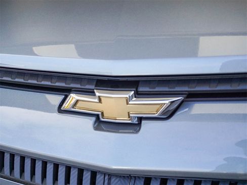 New 2026 Chevrolet Equinox EV LT image 4