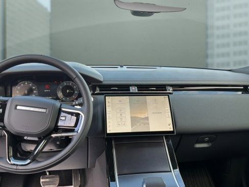 New 2026 Land Rover Range Rover Velar Dynamic SE image 26