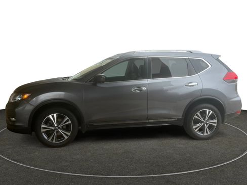 Used 2017 Nissan Rogue SL w/ SL Premium Package image 2
