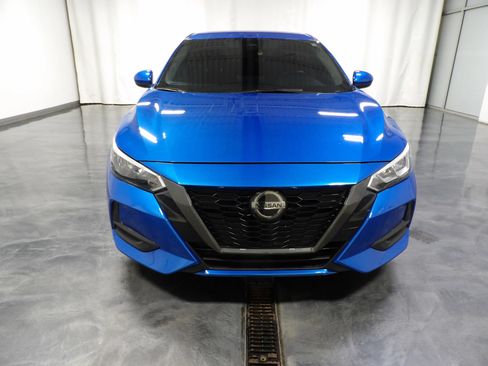 Used 2021 Nissan Sentra SV FWD image 2
