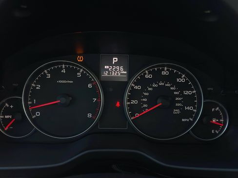 Used 2014 Subaru Outback 2.5i w/ Alloy Wheel Package image 12