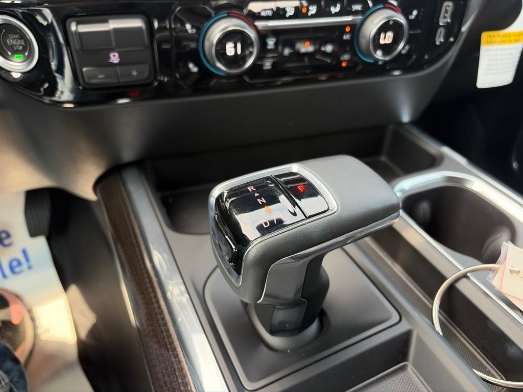 Used 2023 Chevrolet Silverado 1500 LT Trail Boss w/ Convenience Package II AWD/4WD image 10