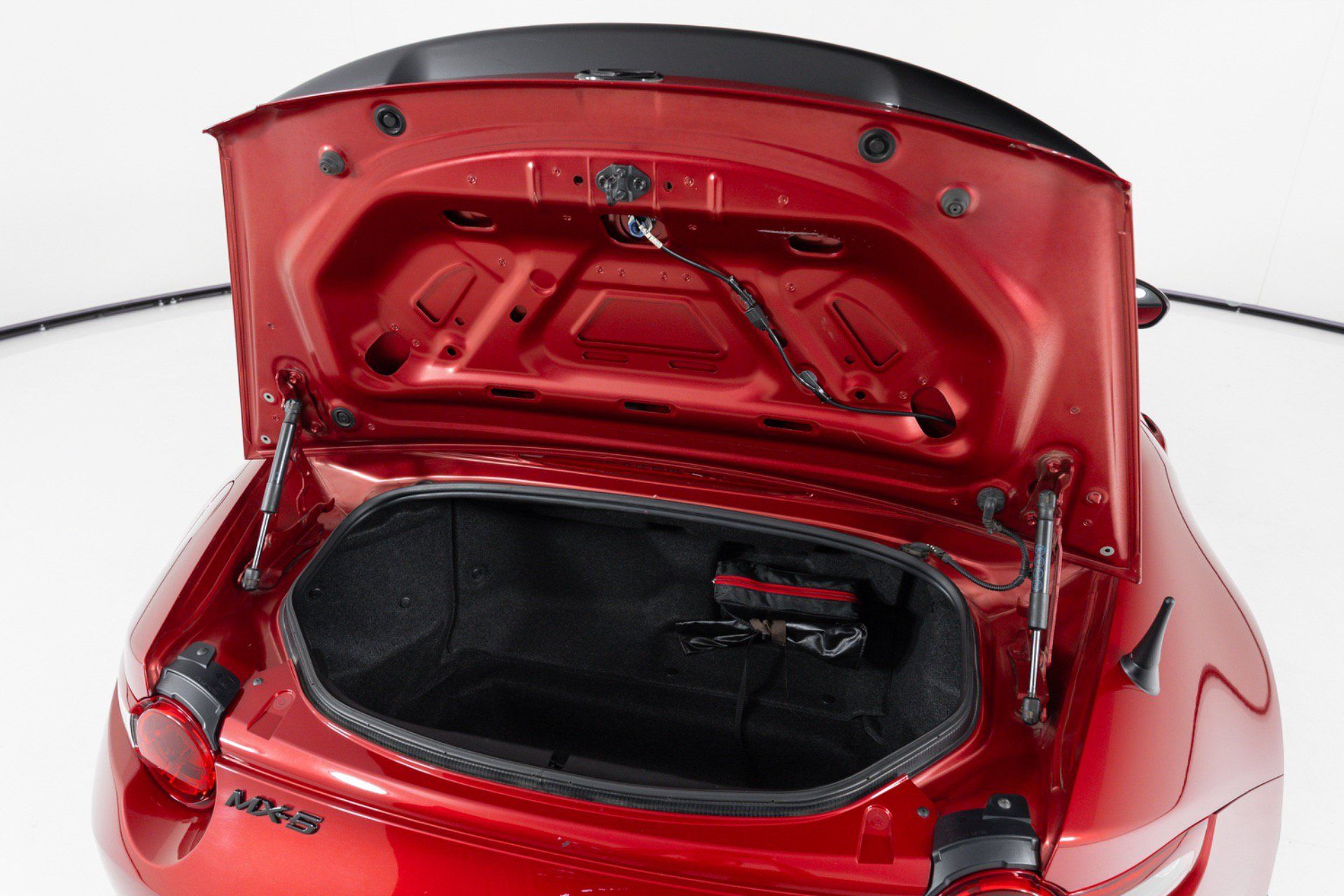 Used 2016 MAZDA MX-5 Miata Grand Touring RWD image 49