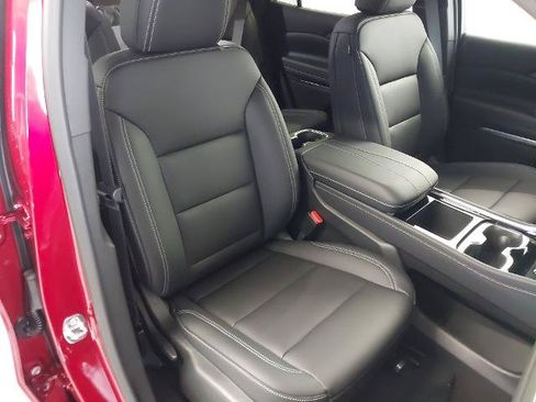 New 2026 Chevrolet Traverse LT w/ Driver Confidence Package FWD image 28