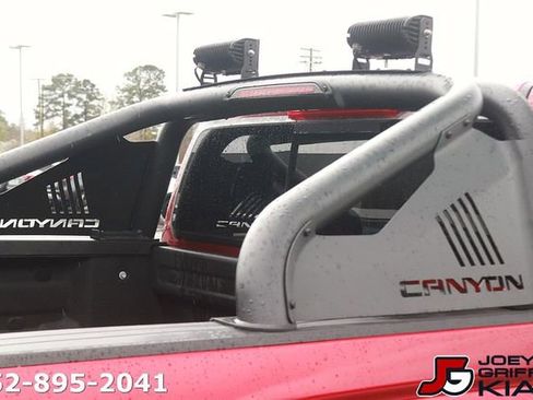 Used 2022 GMC Canyon AT4 AWD/4WD image 10