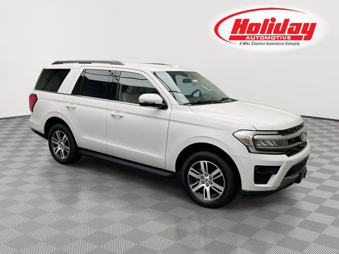 Certified 2024 Ford Expedition XLT AWD/4WD image 1