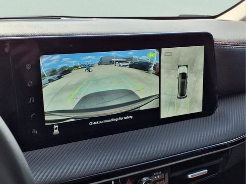 Certified 2025 Nissan Kicks SR image 19