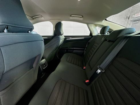 Used 2019 Ford Fusion SE image 23