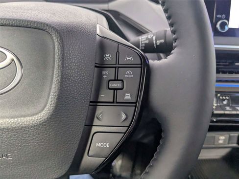 Used 2023 Toyota Prius XLE FWD image 20
