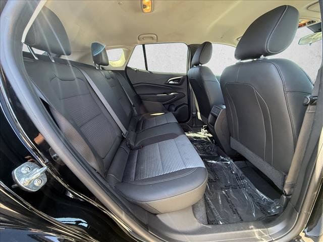Used 2025 Chevrolet Trax LT FWD image 24